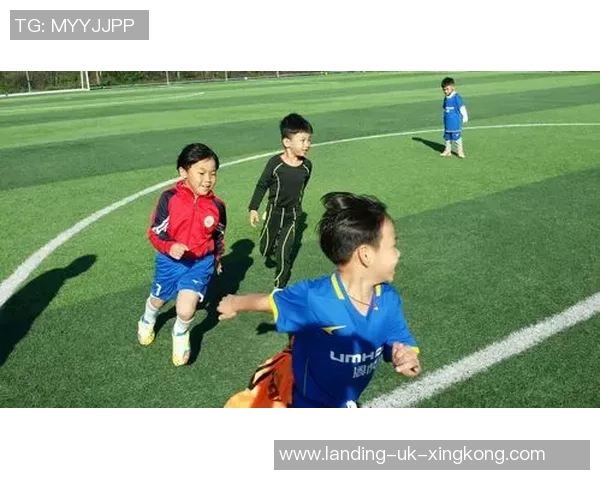 足球尤物的青春岁月与梦想追逐的激情故事 足球尤物的青春岁月与梦想追逐的激情故事